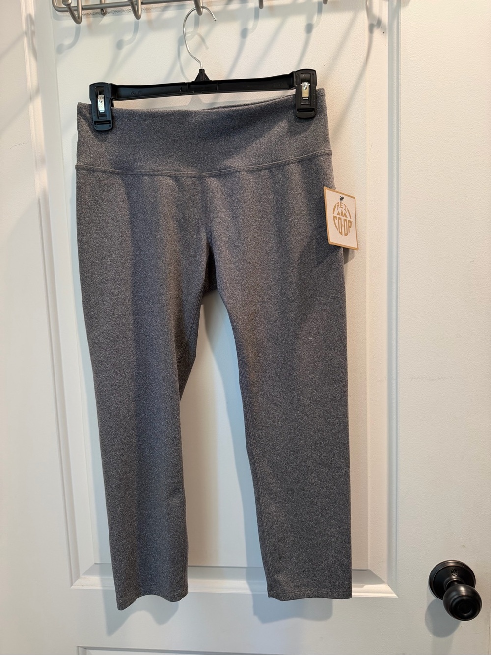 REÍ Women’s Tech Tight Capri, Small, Charcoal Heather, NWT